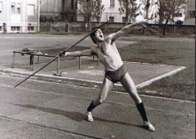1974  Lancio del giavellotto in allenamento